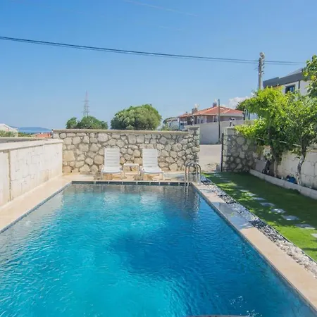 Alacati Pool And Garden * Çeşme